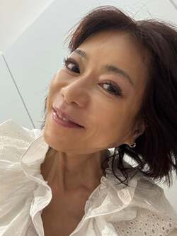 堀ちえみ、韓国で夫と受けた美容医療を報告「身体もラクになりました」