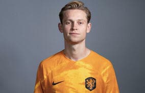 周囲は大爆笑… F・デ・ヨング、カタールで現地ファンからリバプール移籍を懇願される