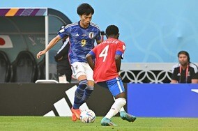 日本の希望は三笘薫。スペイン戦へ守備の負担を減らしてでも勝負させる術を探りたい【W杯】