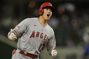 大谷翔平、MLBでアジア人史上初・本塁打王の快挙！シーズン44本塁打 右