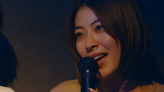 【写真・画像】成宮寛貴、妻を騙し続ける“不気味な夫”を熱演！8年ぶりの俳優復帰作に驚きの声「演技がうますぎて怖い」「時計じかけのオレンジみたい」　2枚目