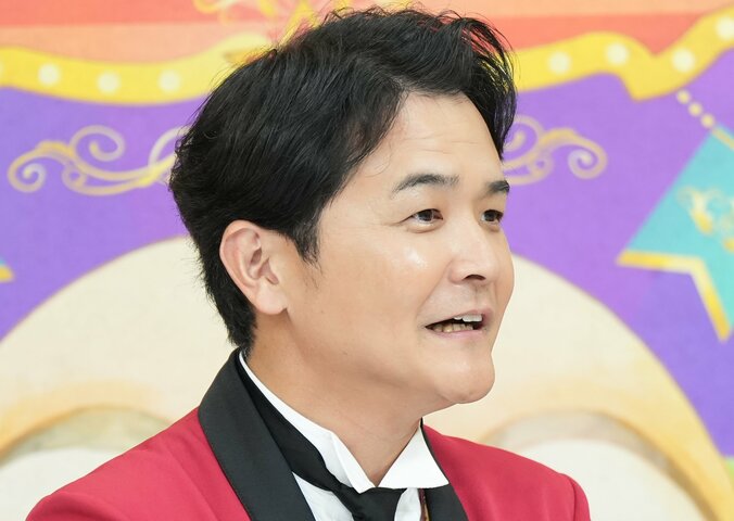 【写真・画像】千鳥ノブ、大島麻衣のセクシーな写真集に驚き「もう脱ぐ寸前です」　1枚目