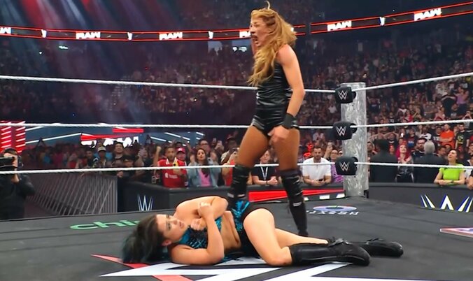 怒り狂うベッキー・リンチ