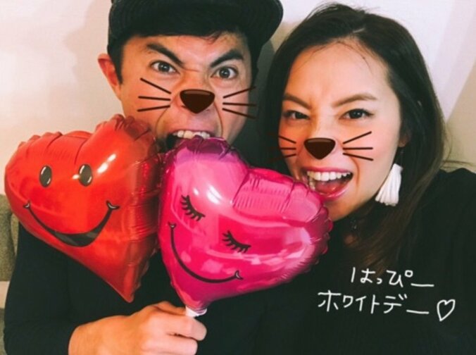 小島よしお、美人妻とのラブラブ2ショット披露　 2枚目