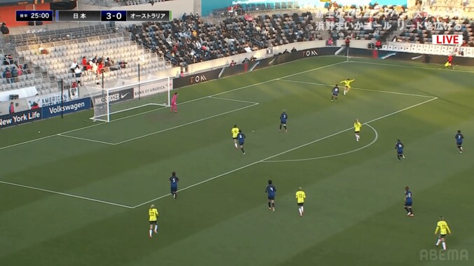 「このフィジカル差でよく勝てるな…」なでしこジャパン北川ひかる、“強靭すぎる守備”で１対１完勝！「うまい」「きっちり体いれた」オーストラリアMFは唖然 3枚目