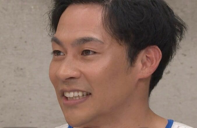 【写真・画像】「何人も彼氏いた」一文無しの家に生まれた芸人、美人母の写真を公開し驚きの声「めちゃくちゃキレイ」　1枚目