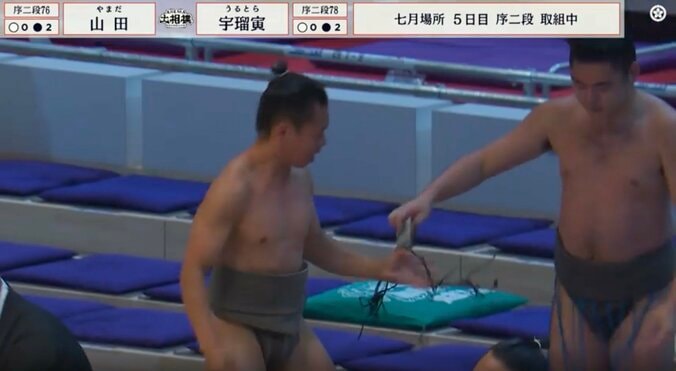 “技巧派”小兵力士が8連続の珍手封印で「勝った」 予想外の展開に「いつ以来?」「機敏」相撲ファン熱視線 5枚目
