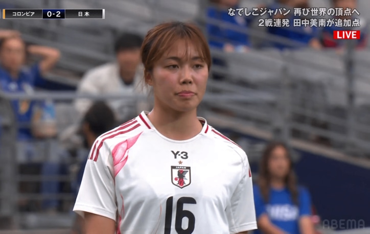 【写真・画像】一体なにが…？ 長野風花、“コロンビアの至宝”を完封「ファイターだ」「カイセドからボール奪取」→アクシデント発生で「泣きそう…」「痛そう」【なでしこジャパン】　1枚目