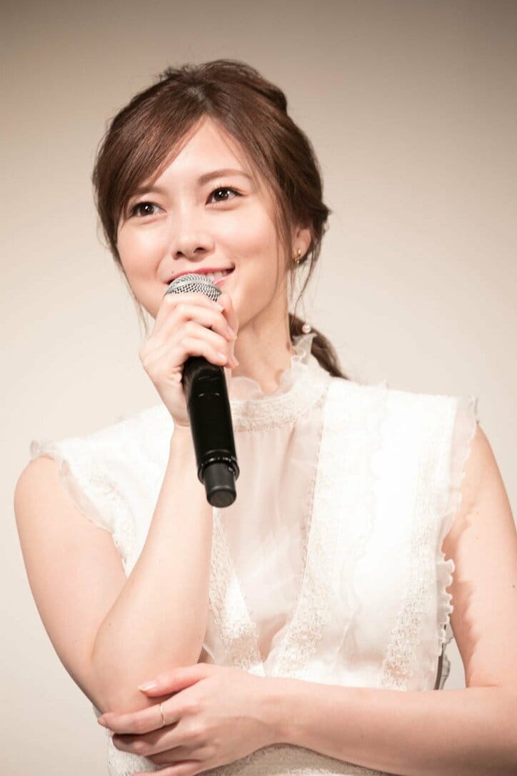 白石麻衣がマキアージュの新CMに起用!卒業、キスの大胆セリフも