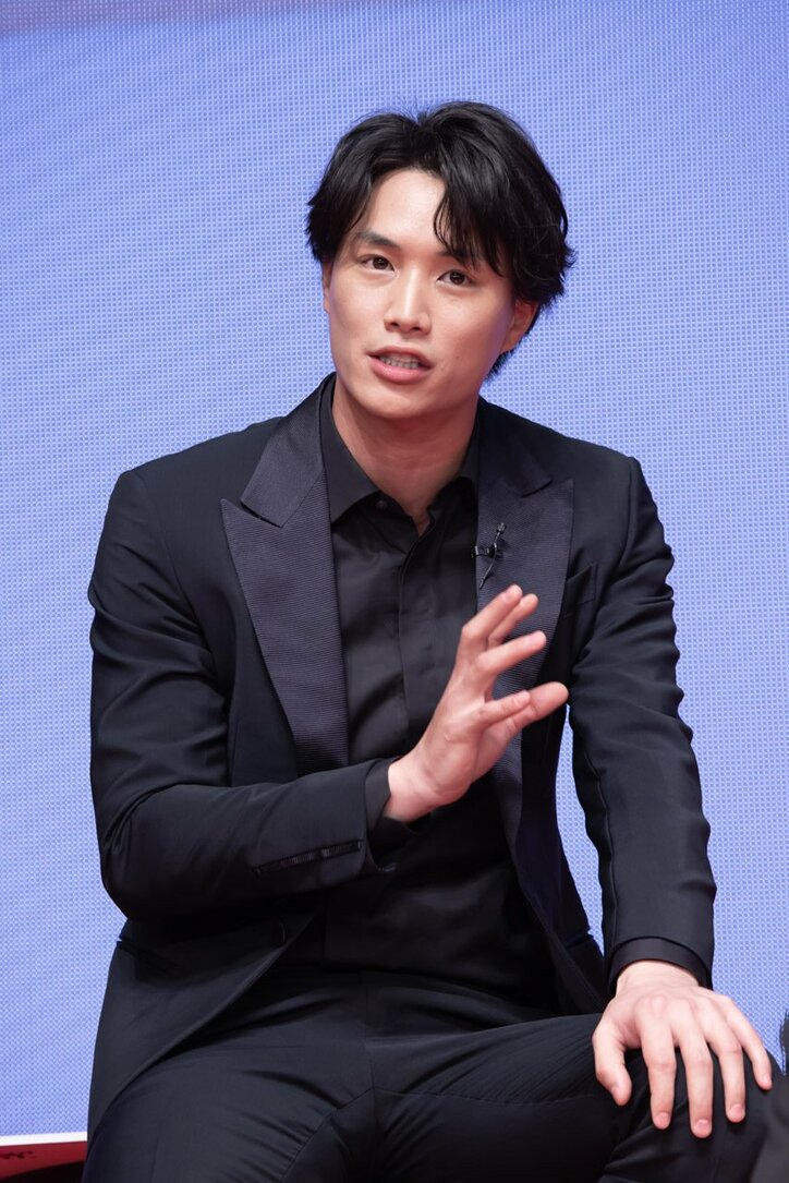 杉野遥亮、やたら高身長な“デカ中学生”役に不安にじませるも英勉監督がフォロー「小学生役もやってるし」 『東京リベンジャーズ』