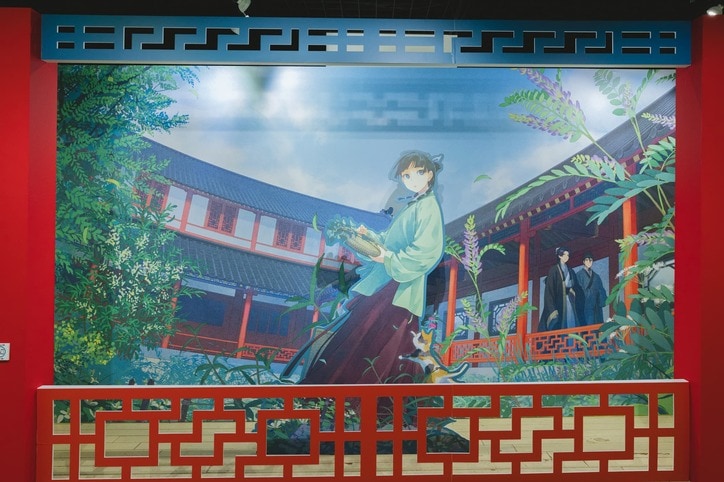 【写真・画像】横浜赤レンガ倉庫で『薬屋のひとりごと』原作展が開幕！新グッズや限定特典も登場　7枚目