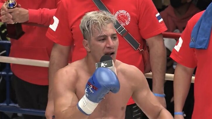 「たった一発だ！」実況が絶叫、戦慄の右フックで“前のめり”KO決着…「迫力あり過ぎ」ネット騒然