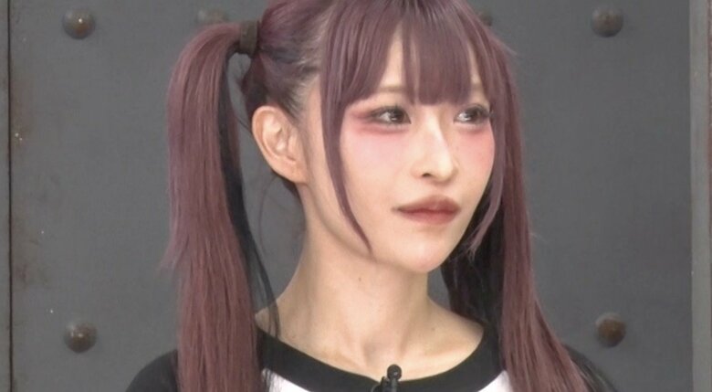 「初めて好きになった芸能人はGACKT」年齢不詳美女の告白に一同困惑「いつの時代の！？」
