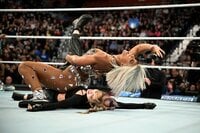 【映像】破壊的すぎる衝撃パワーボムの瞬間