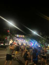 キャシー中島『ホノルルマラソンスタートです』