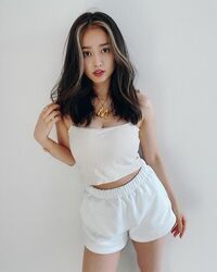 「美人すぎ」「お洒落でSEXY」谷まりあ、セクシーなキャミソール姿にファン悶絶