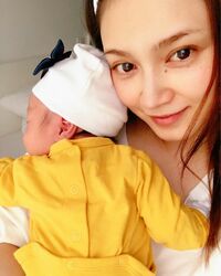 平愛梨、三男との2ショット披露に励ましのコメント続々「1人で頑張り過ぎないでくださいね」