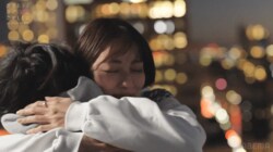 20秒焦らして”沼るキス”…想い通じた共演女優の耳元で名前ささやく俳優にスタジオ大絶叫！