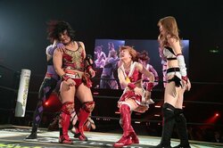 「噛み付いた人間はリング上で闘いを持って知らしめる」“女子プロレス界の横綱”里村明衣子、伊藤麻希にレベルの違いを見せつけ完勝