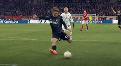 堂安律がリーグ戦2試合連発、今季4ゴール目！ 相手DFとGKのミスを見逃さずボール奪取、無人のゴールに冷静に流し込む