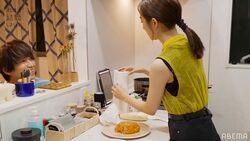 白洲迅、真剣に料理中の堀田茜にちょっかい！キレる堀田に「そういうとこ好きだよ」『私たち結婚しました』第7話