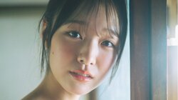 “NGT48のスレンダーガール”杉本萌が初水着グラビア 『週プレ』登場