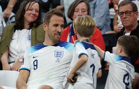 イングランド代表、ケインの状態が気がかりに？   次戦ドロー以上で決勝T進出決定も