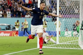 【W杯】ムバッペ2発！　王者フランス、今大会一番乗りで決勝T進出　デンマークに競り勝つ