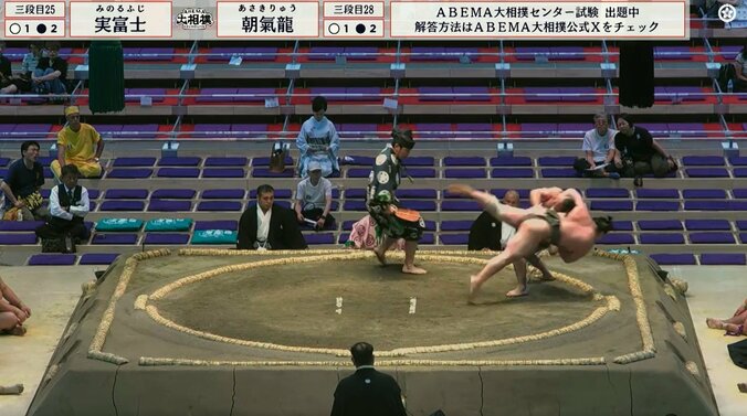 「プロレス?」「スープレックス」大相撲、まさかの体勢から静寂を破る衝撃結末 決まり手係も“長考”の“超珍手”決着 3枚目