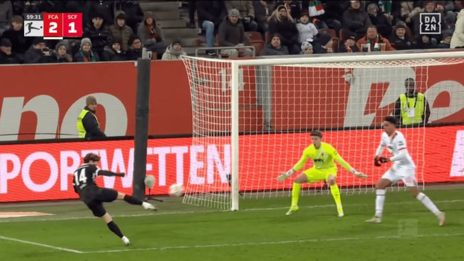 【写真・画像】「Ｗ杯は間に合う？」久保建英、担架で負傷交代…ハムストリングの肉離れか「まじで最悪なんだが」「軽傷であってくれ」ファン悲鳴　1枚目