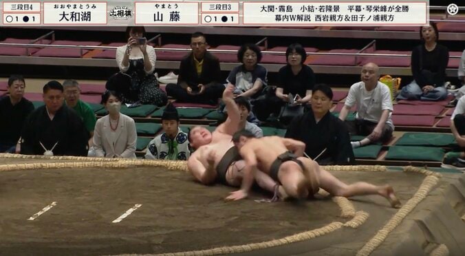 76kgのイケメン小兵力士が134kgに電光石火の珍手 「レスリングかよ」「すごーい」館内どよめき→やんやの喝采 4枚目