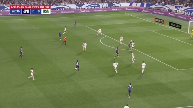 【映像】久保建英、30m級ブレ球ミドルシュート炸裂の瞬間