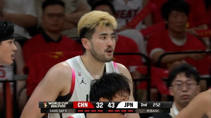 中国を粉砕！日本代表ビッグマンの“爆裂ダンク”にSNS騒然「リアル桜木花道や」「今日のベストプレーだ」【バスケW杯予選】 5枚目