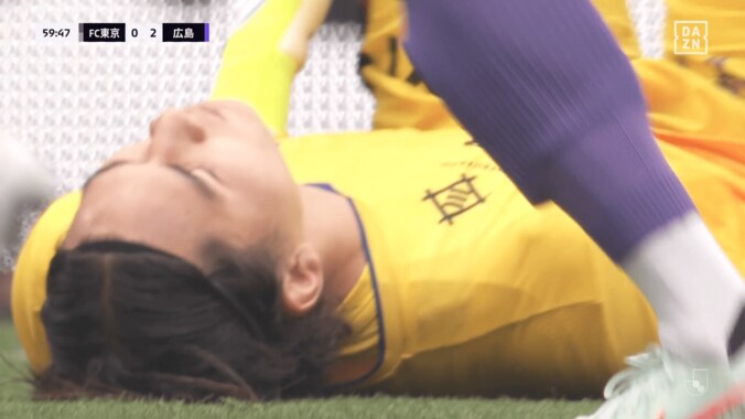 「何やってんだ…」FC東京守護神が“衝撃キックミス”で痛恨失点！「スカッちゃったね…」「擁護できん」「定期的にポカする」チームメイト唖然＆ファン落胆 3枚目