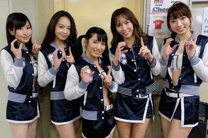 “筋肉アイドル”才木玲佳の活躍がマルチすぎる　王座防衛の2日後に後楽園でダンス＆Krush解説 1枚目