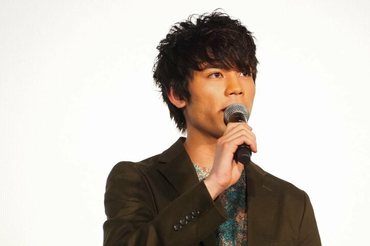 TAKAHIRO節炸裂、かわいい弟分・板垣瑞生をいじりまくり「女の子の話ばっかりしてた！」 映画『僕に、会いたかった』完成披露舞台挨拶