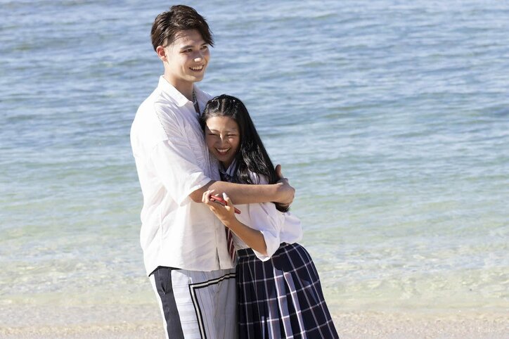 「高校生とは恋愛できないと思ってたのに」りゅう、ゆなとカップル成立でおでこにキス