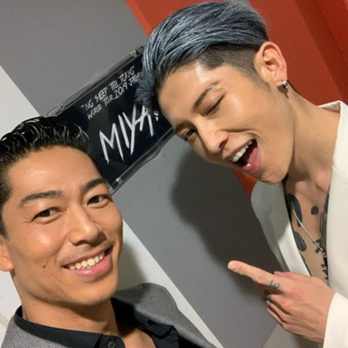 すごいツーショット 嬉しい」AKIRA、LDH移籍のMIYAVIとの記念写真に