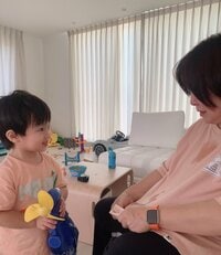 川崎希『私のお母さんが来たよ～♡』
