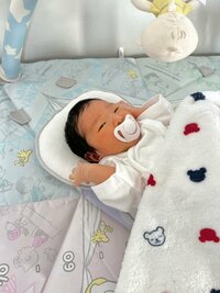 内山琴『おしゃぶり初め!』