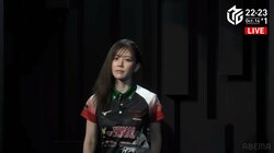 戦う前だけどなぜかアンニュイ 人気女流雀士“脱力系”な入場シーンでファン大喜び「いい女感」「美しい」／麻雀・Mリーグ