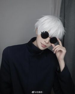 「The perfect gojo」30万フォロワー超の人気コスプレイヤー・花曦、「呪術廻戦」五条悟の美麗コスが大好評