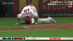 大谷翔平の同僚、“悶絶”自打球直後に快挙！ 足を引きずり激走でデビューから27試合連続出塁を達成「いい根性してる」