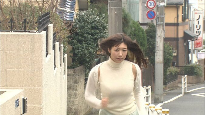 美人気象予報士、「全力坂」に出演の過去発覚！　「アベプラ」で全力けやき坂天気予報を実施 1枚目