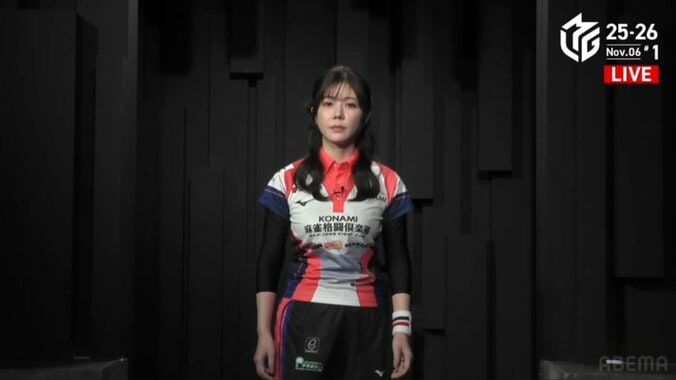 「美人が歩いてる！」高宮まり、スタイル際立つユニ姿