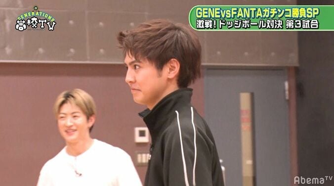 同い年の片寄涼太 vs 佐藤大樹の真剣じゃんけんにメンバー「橋本環奈の取り合いや！」と熱視線 4枚目