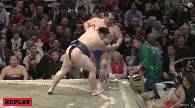 横綱・鶴竜が全勝キープ　全勝は御嶽海、栃ノ心、朝乃山ら計4人 1枚目