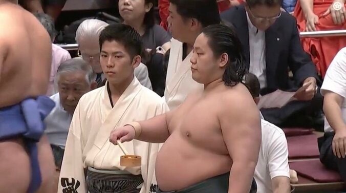 三田の左横にいるのが勝希