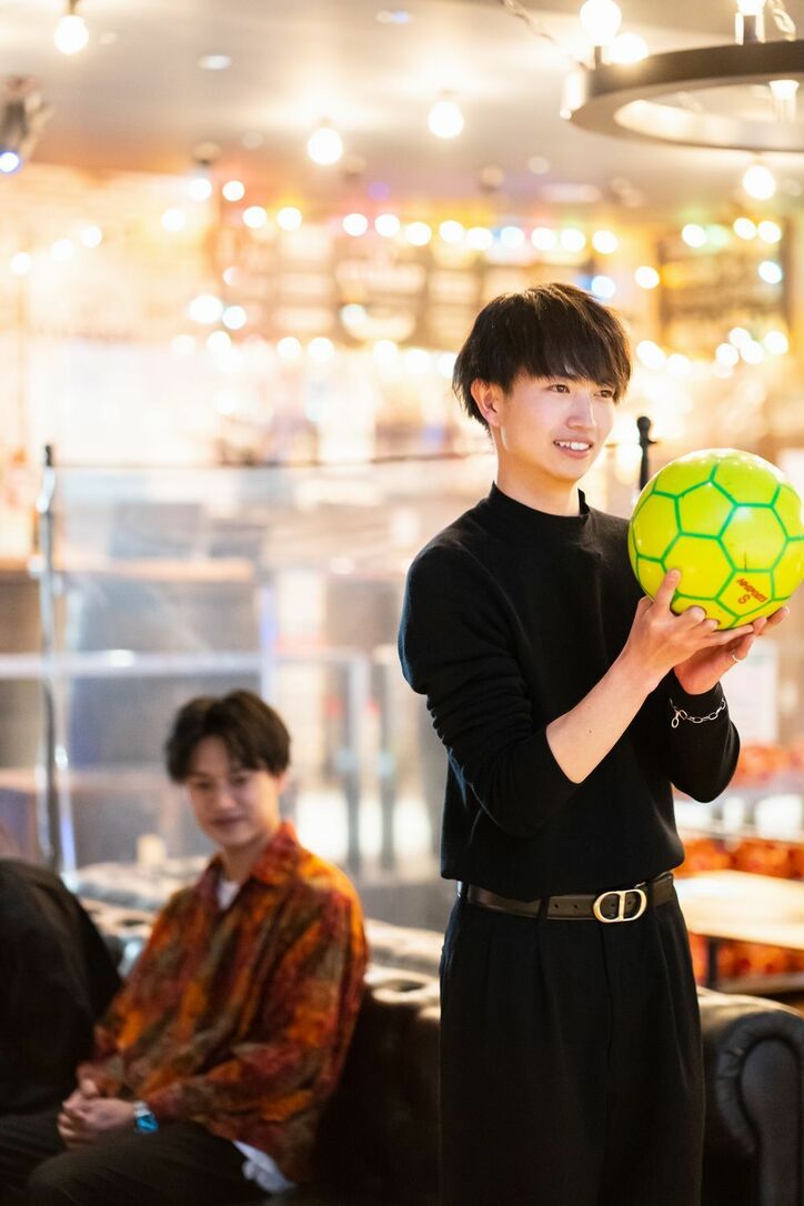 ゲームに勝ったら「あおいと2人で喋れる」川口葵をめぐり綱啓永・井上想良がバチバチ勝負！『恋オオカミ』第4話