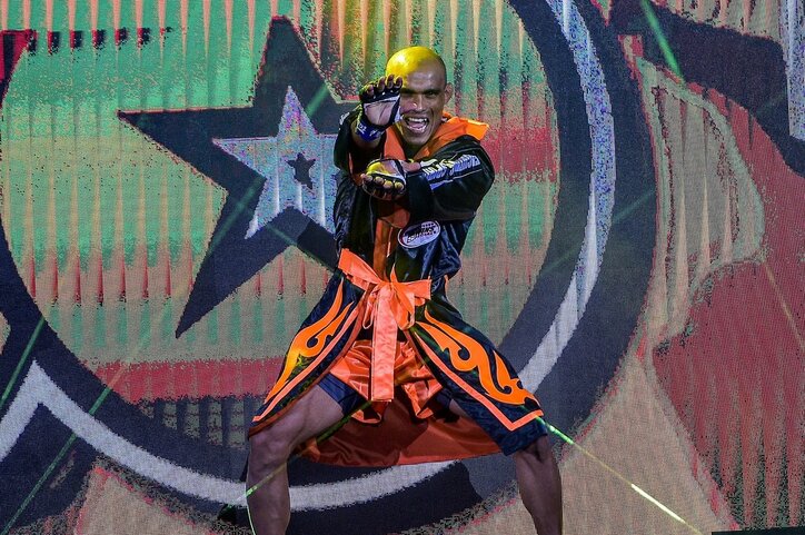 「えっ、チョークが極まらない…」“軟敵”登場に実況、解説、ファン困惑「何でだろう？」